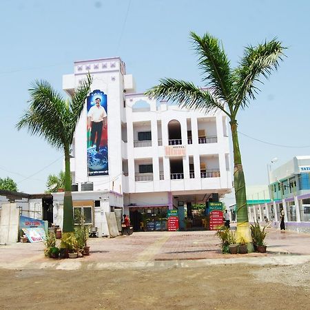 Hotel Utsav Shirdi Eksteriør bilde