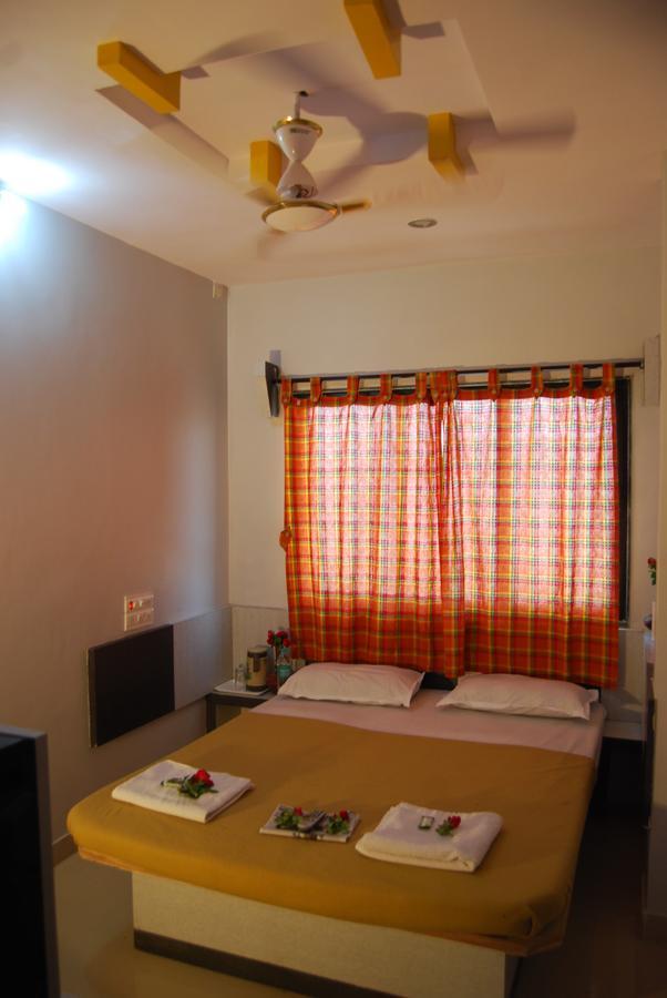 Hotel Utsav Shirdi Eksteriør bilde