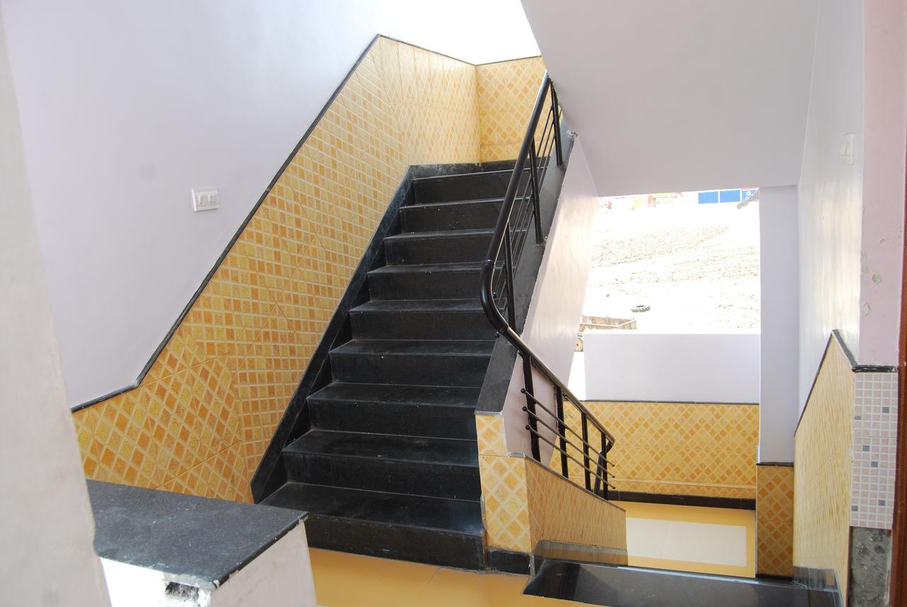 Hotel Utsav Shirdi Eksteriør bilde