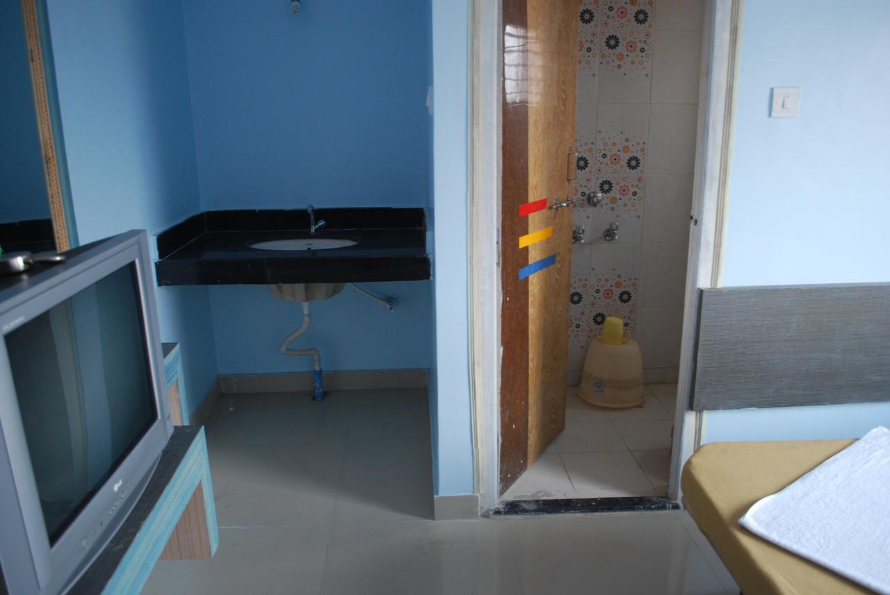 Hotel Utsav Shirdi Eksteriør bilde