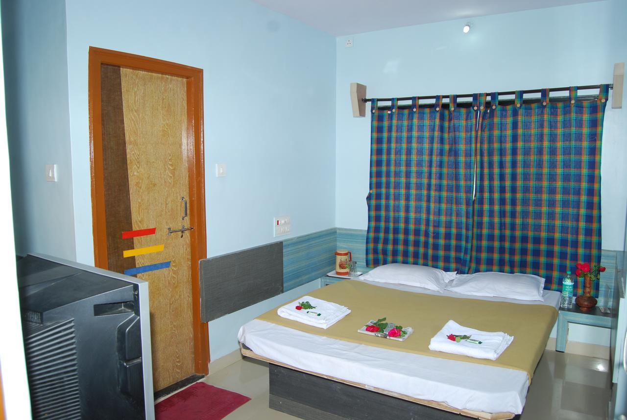 Hotel Utsav Shirdi Eksteriør bilde